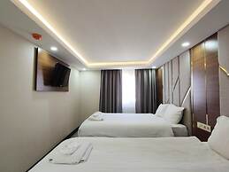 The Golden Pera's Hotel & Spa