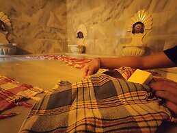 The Golden Pera's Hotel & Spa