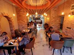 The Golden Pera's Hotel & Spa