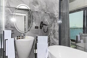 Pera Bosphorus Hotel