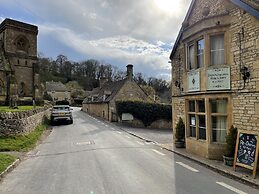 Stunning Cotswold Cottage in Snowshill Broughwood