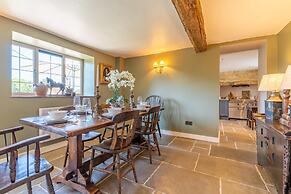 Stunning Cotswold Cottage in Snowshill Broughwood