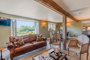 Stunning Cotswold Cottage in Snowshill Broughwood