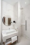 Iceland Parliament Hotel, Curio Collection By Hilton