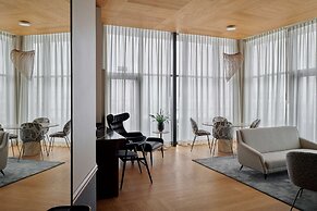 Iceland Parliament Hotel, Curio Collection By Hilton