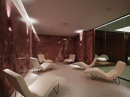 Iceland Parliament Hotel, Curio Collection By Hilton