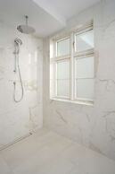 Iceland Parliament Hotel, Curio Collection By Hilton