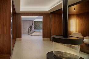 Iceland Parliament Hotel, Curio Collection By Hilton