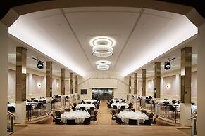 Iceland Parliament Hotel, Curio Collection By Hilton