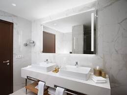 Iceland Parliament Hotel, Curio Collection By Hilton