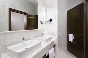 Iceland Parliament Hotel, Curio Collection By Hilton