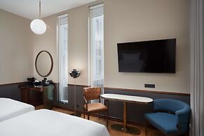 Iceland Parliament Hotel, Curio Collection By Hilton