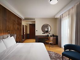 Iceland Parliament Hotel, Curio Collection By Hilton