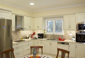 Alegria Holiday Home