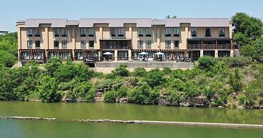 Hidden Falls Inn