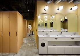 9h nine hours woman Shinjuku sleep lab