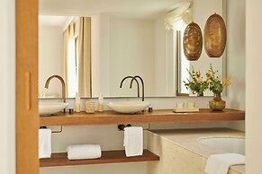 La Zambra Resort GL, in the Unbound Collection by Hyatt