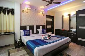 Goroomgo Laxman Resort Agra