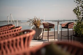 Laguna Faro Suites - Adults Only & Free Beach