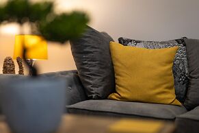 Ocean Waves - Ground Floor Apartment Pet Friendly Enclosed Garden