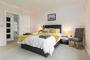 Ocean Waves - Ground Floor Apartment Pet Friendly Enclosed Garden