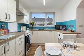 Plas Gwyn - Walk to Beach Parking Enclosed Garden