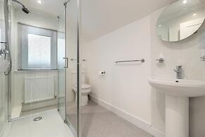 Plas Gwyn - Walk to Beach Parking Enclosed Garden