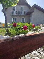 Remarkable 3-bed House in Zabljak