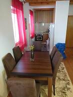 Remarkable 3-bed House in Zabljak