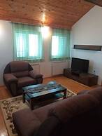 Remarkable 3-bed House in Zabljak