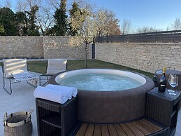 Villa Renata With Sauna Private Pool Jacuzzi