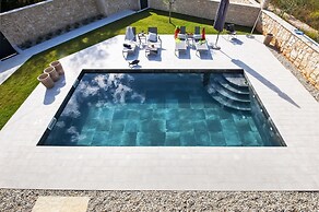 Villa Renata With Sauna Private Pool Jacuzzi