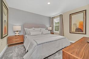 Storey Lake 9 Br Villa With Games Room And Theater 9 Bedroom Home by R