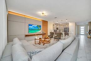 Storey Lake 9 Br Villa With Games Room And Theater 9 Bedroom Home by R