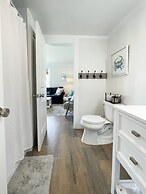 Hoosier Holiday 1 Bedroom Condo by RedAwning