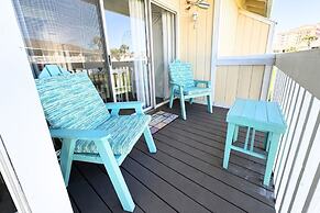 Hoosier Holiday 1 Bedroom Condo by RedAwning