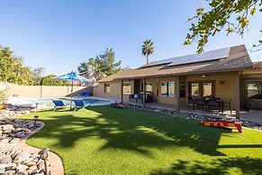 Scottsdale Friess 4 Bedroom Home by RedAwning