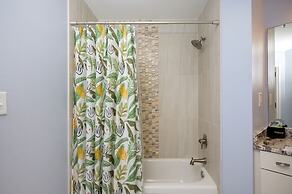 Tops'l 1111 2 Bedroom Condo by RedAwning