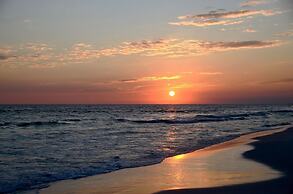 Tops'l 1111 2 Bedroom Condo by RedAwning