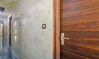 Itsy Hotels J A Royal Suites Manikonda