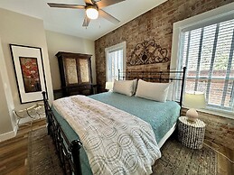 Bisbee Brownstone Suites