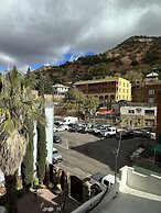 Bisbee Brownstone Suites