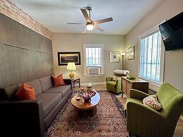 Bisbee Brownstone Suites