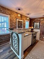 Bisbee Brownstone Suites