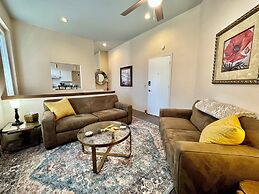 Bisbee Brownstone Suites