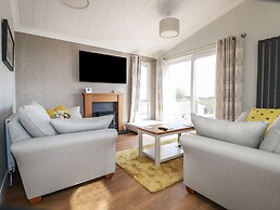 Acorn Lodge
