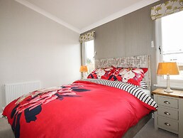 Acorn Lodge
