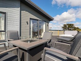 Acorn Lodge