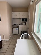 RusMar Motel
