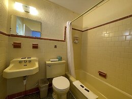 RusMar Motel